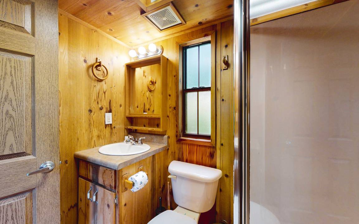 Photo of Bathroom in Hector