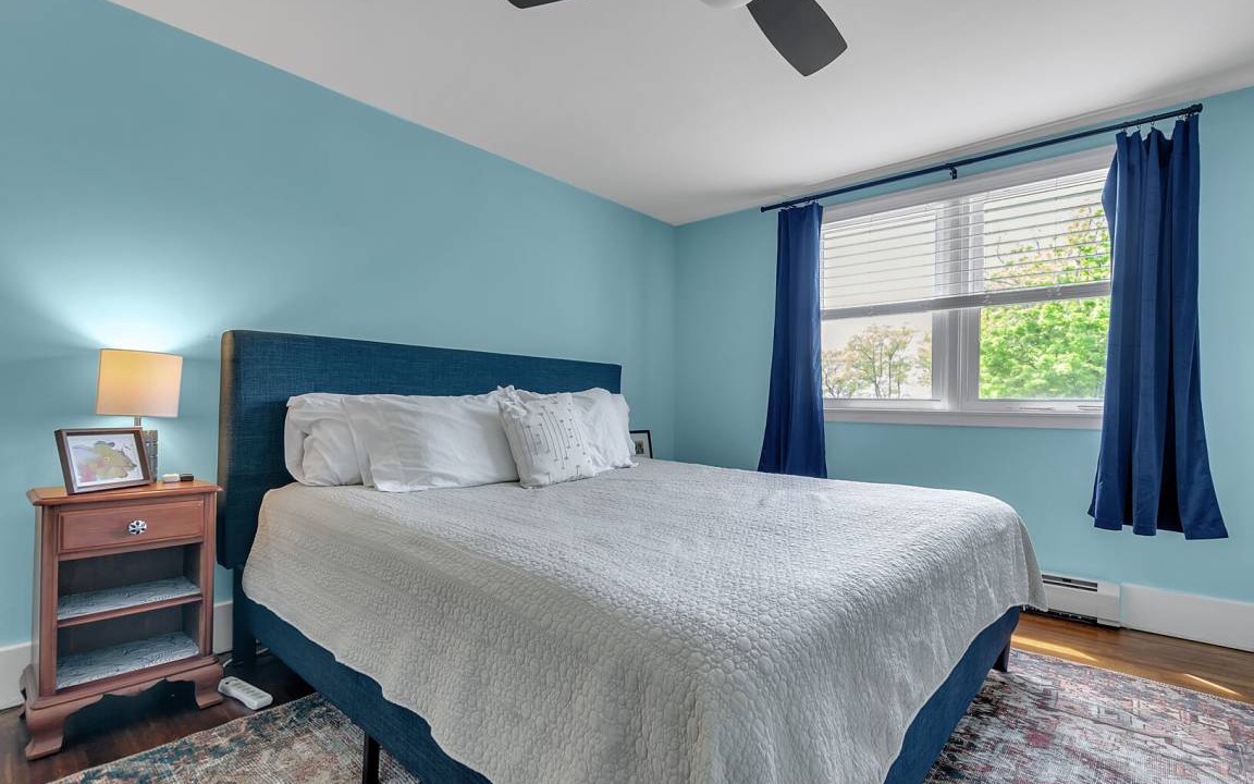 Photo of Bedroom in Lake Erie Beach