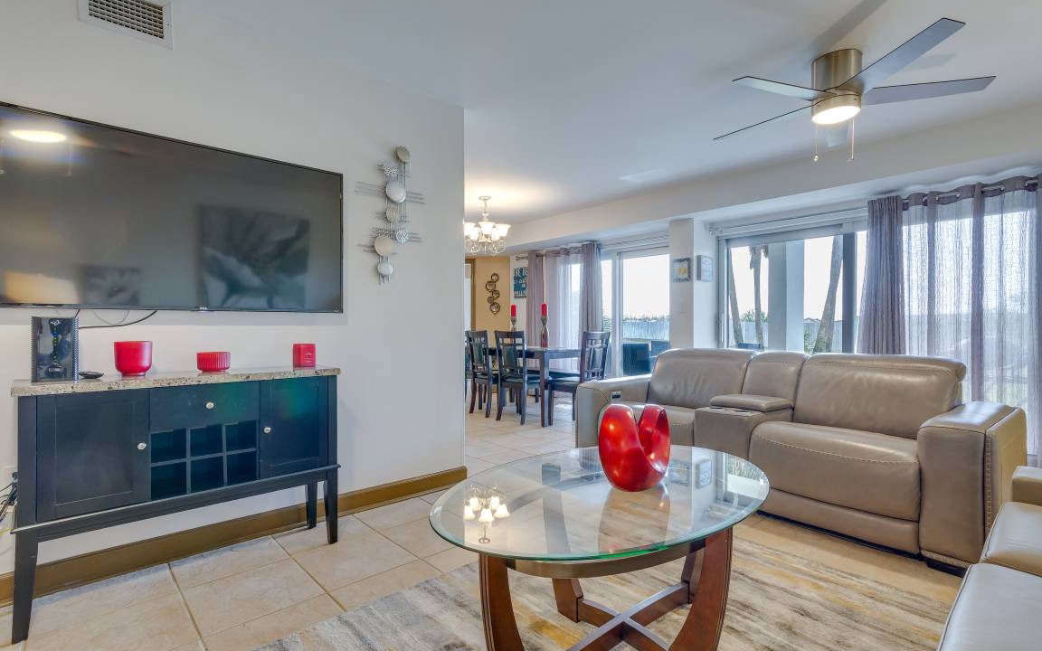 Photo of Livingroom in Pensacola Beach