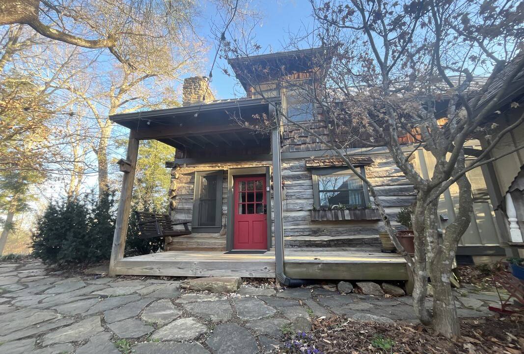 Photo of Buildings in Weaverville