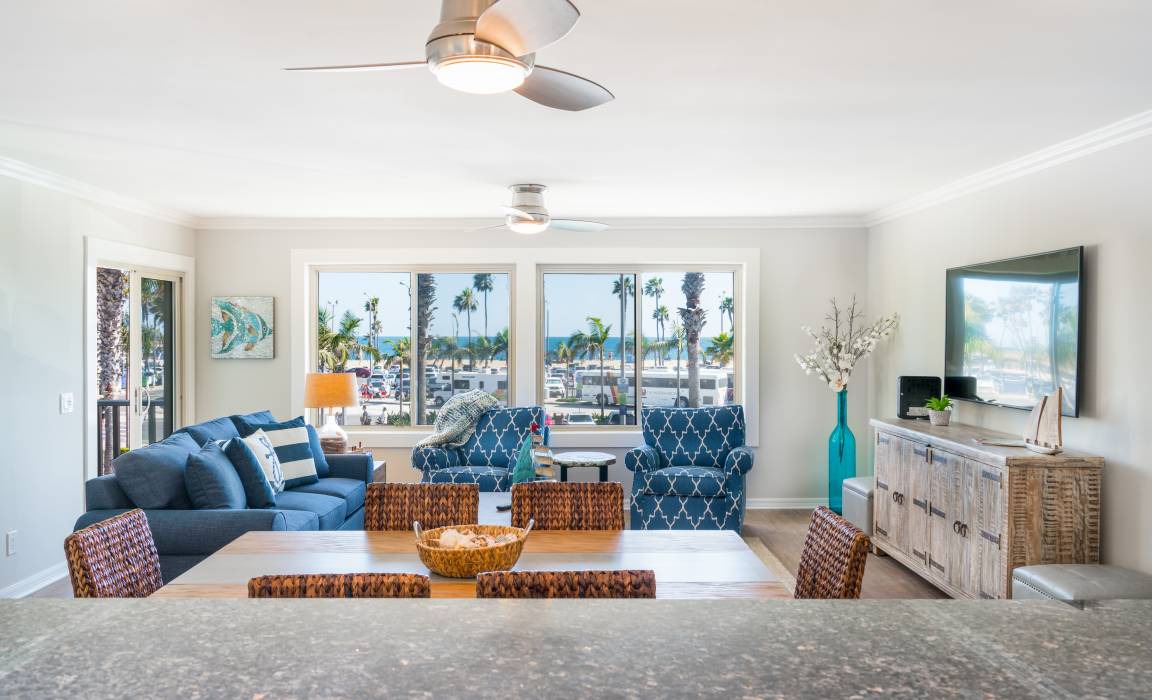 Photo of Livingroom in Balboa Peninsula