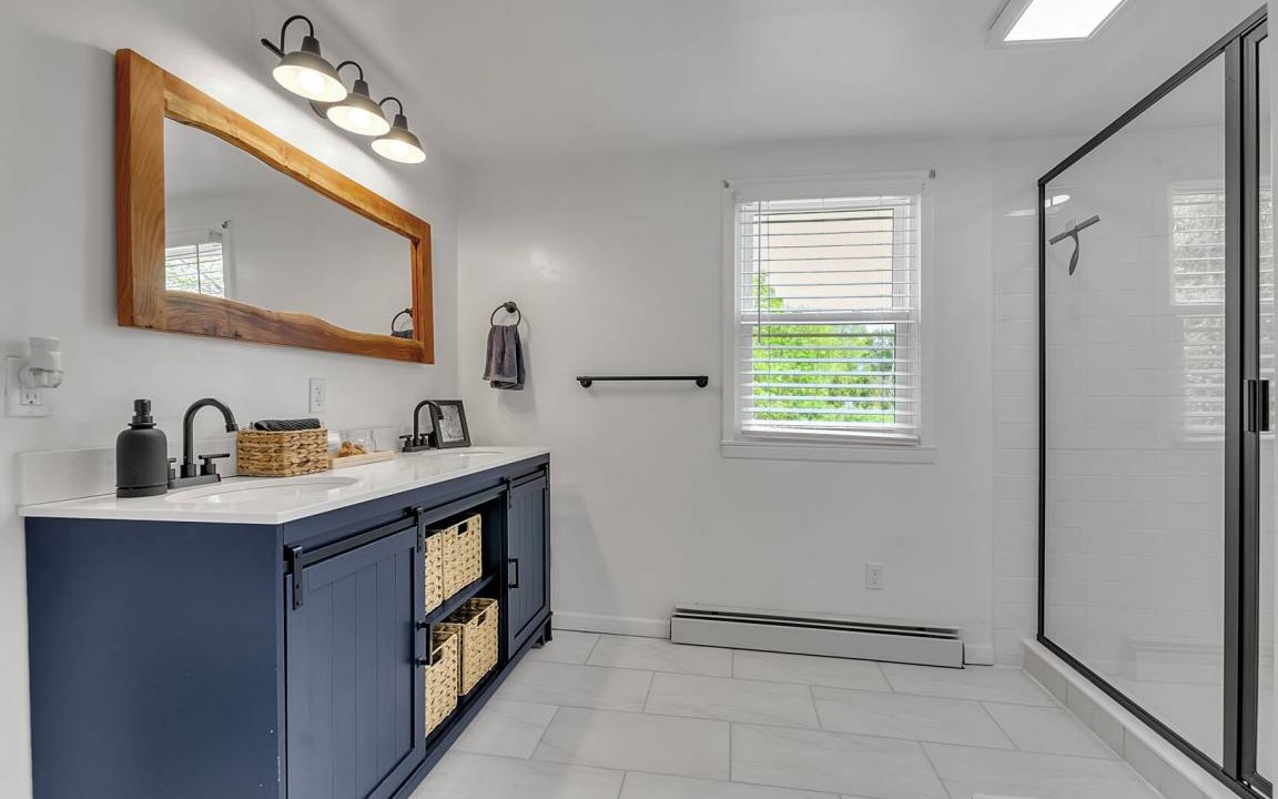 Photo of Bathroom in Lake Erie Beach