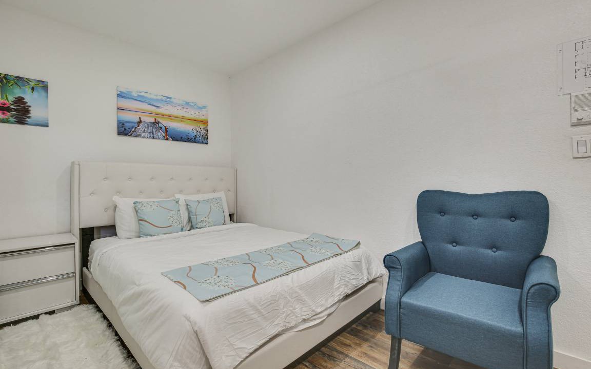 Photo of Bedroom in Coral Springs