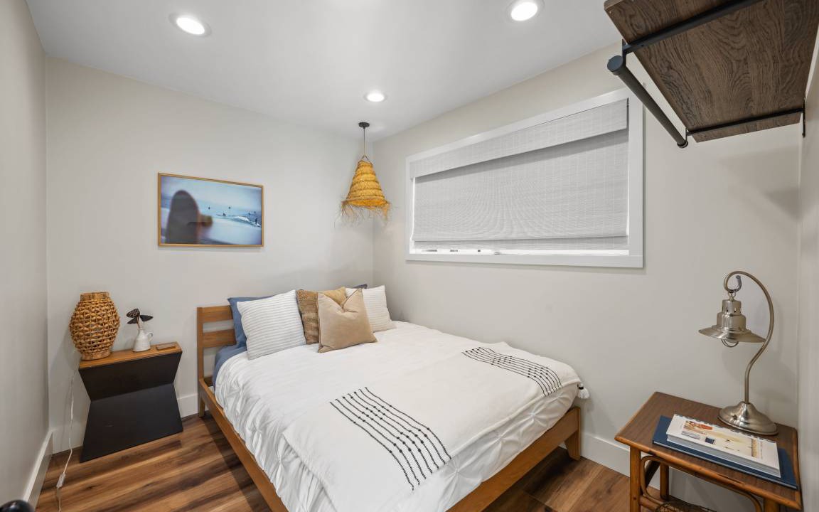 Photo of Bedroom in Cardiff-by-the-Sea