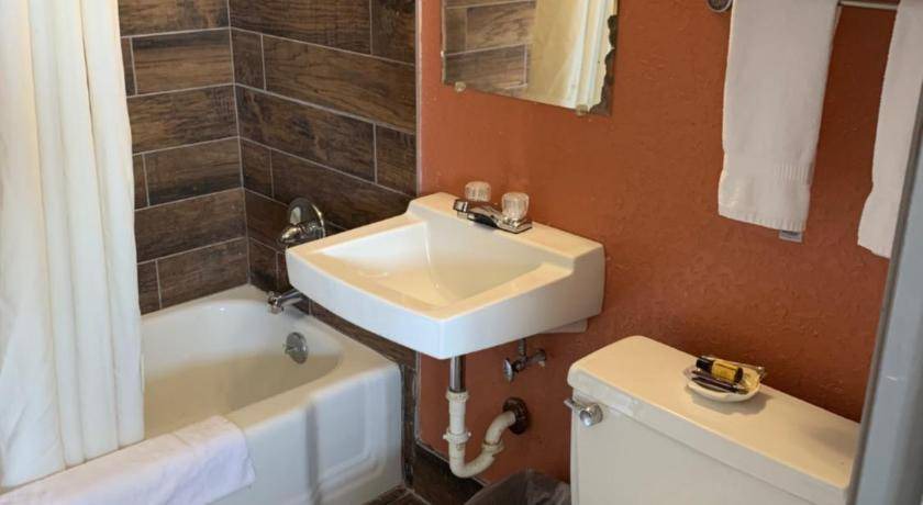 Photo of Bathroom in Athol Springs