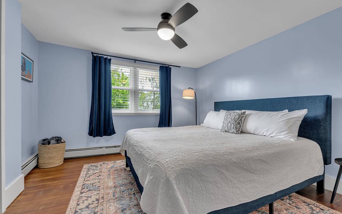 Photo of Bedroom in Lake Erie Beach