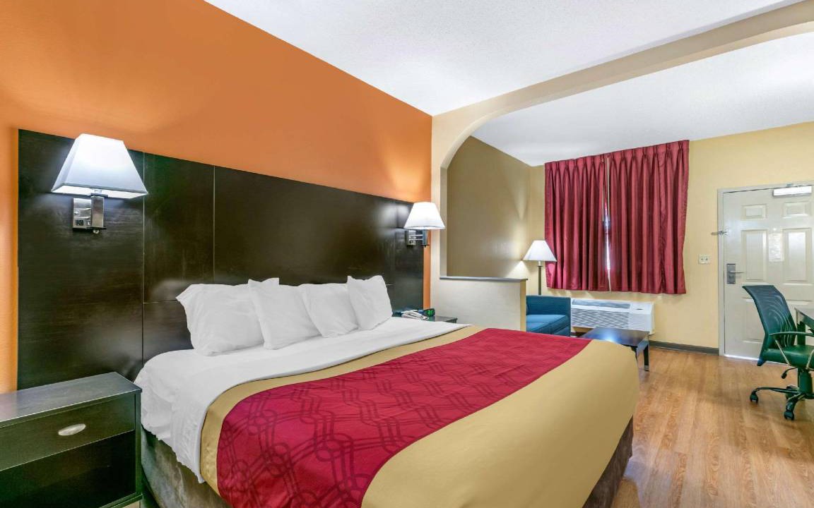 Photo of Bedroom in Northport