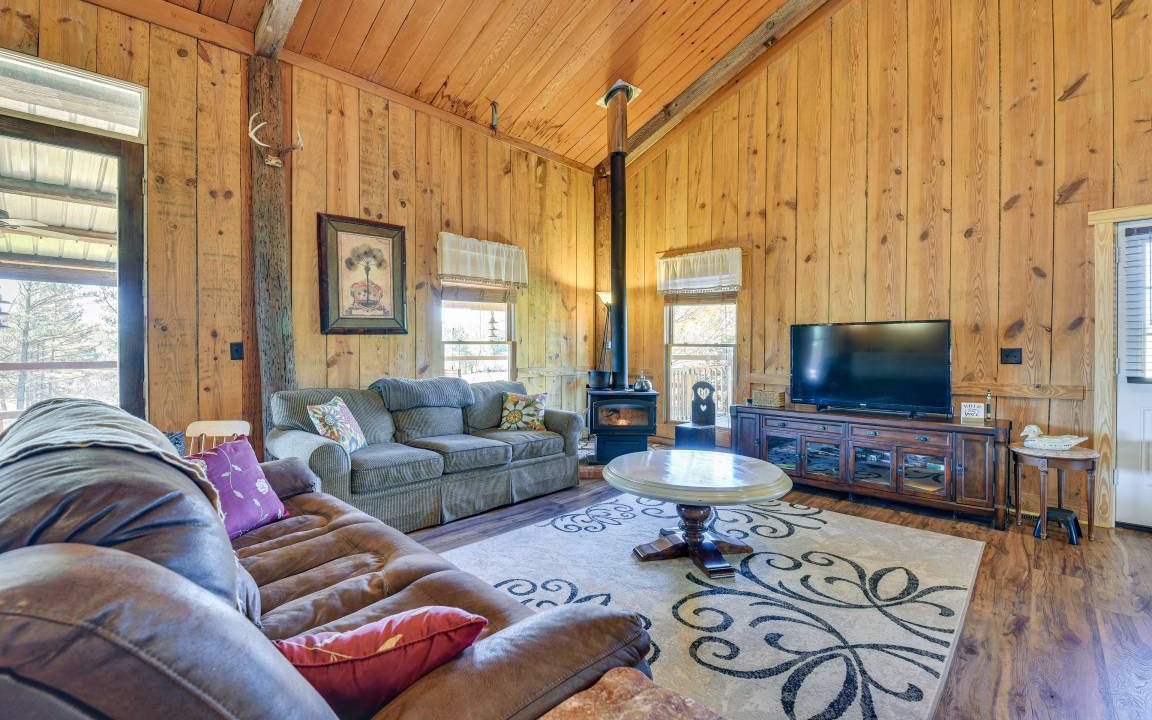 Photo of Livingroom in Enterprise