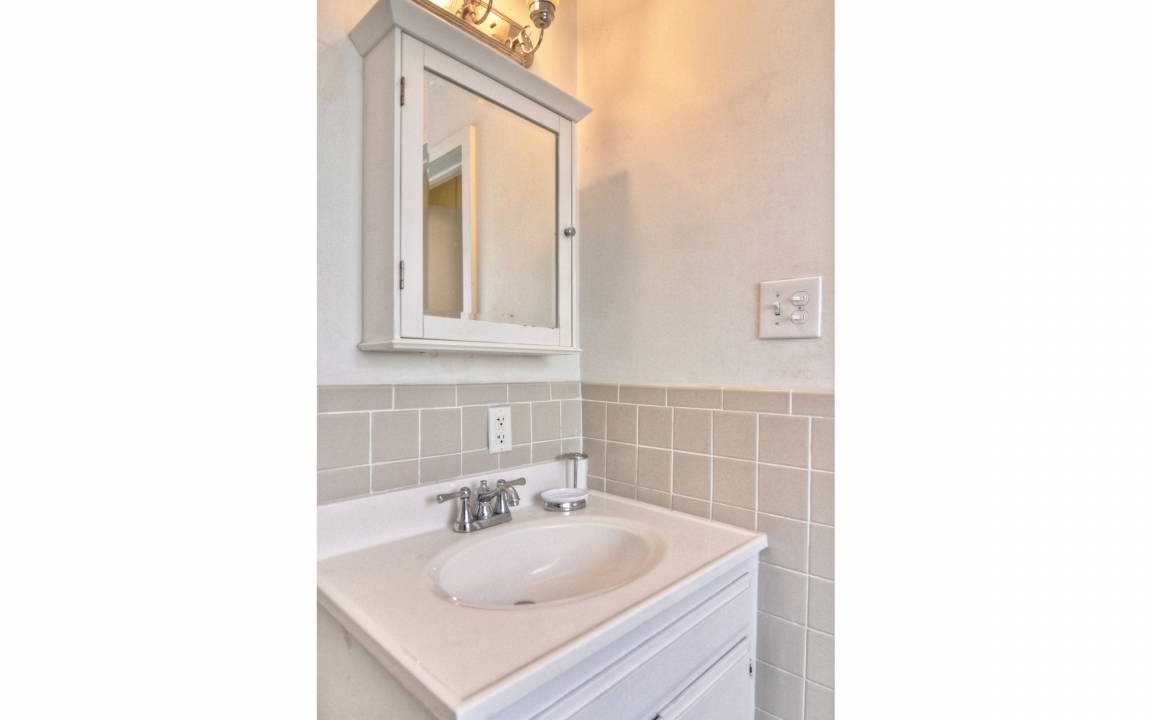 Photo of Bathroom in Balboa Island