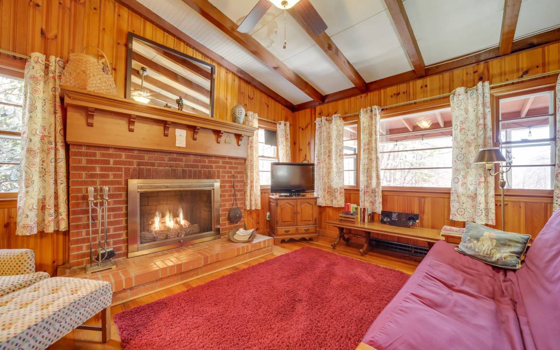 Photo of Livingroom in Candler