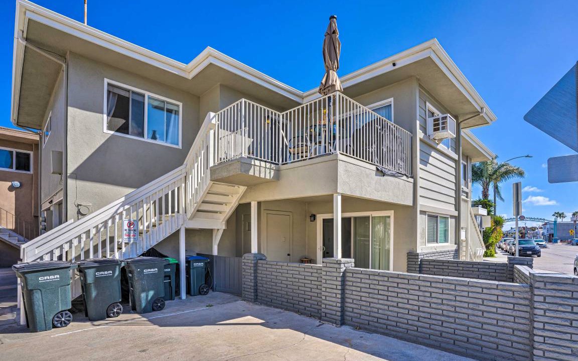 Photo of Patio Balcony in Balboa Peninsula