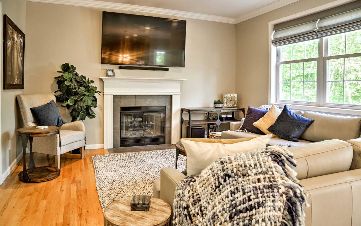 Photo of Livingroom in Monroe
