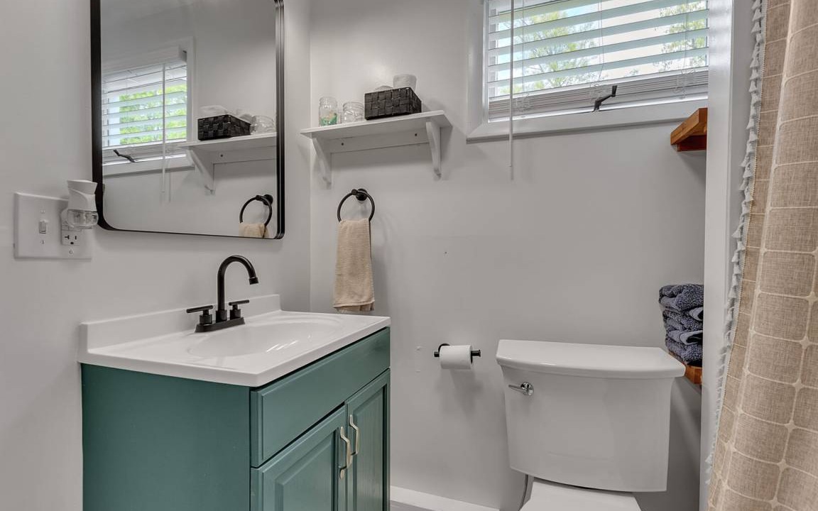 Photo of Bathroom in Lake Erie Beach