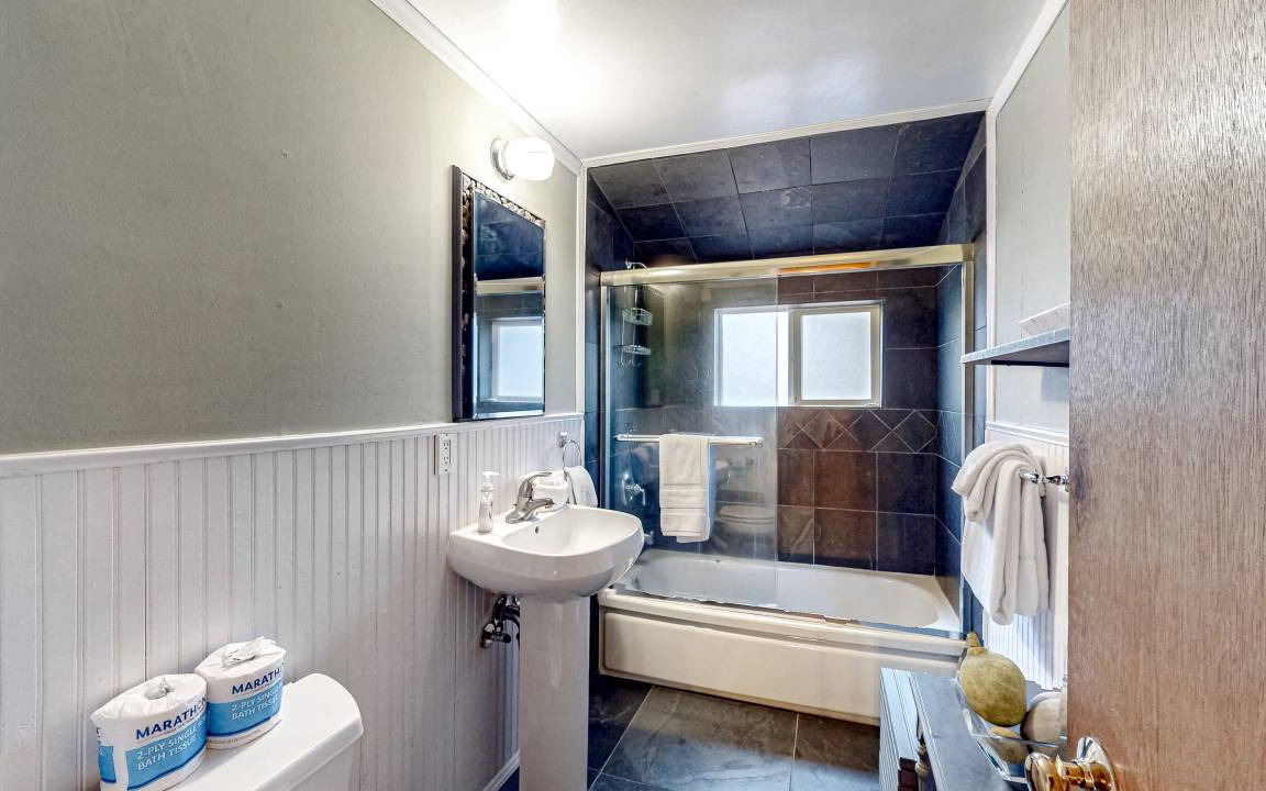 Photo of Bathroom in McKinney Estates
