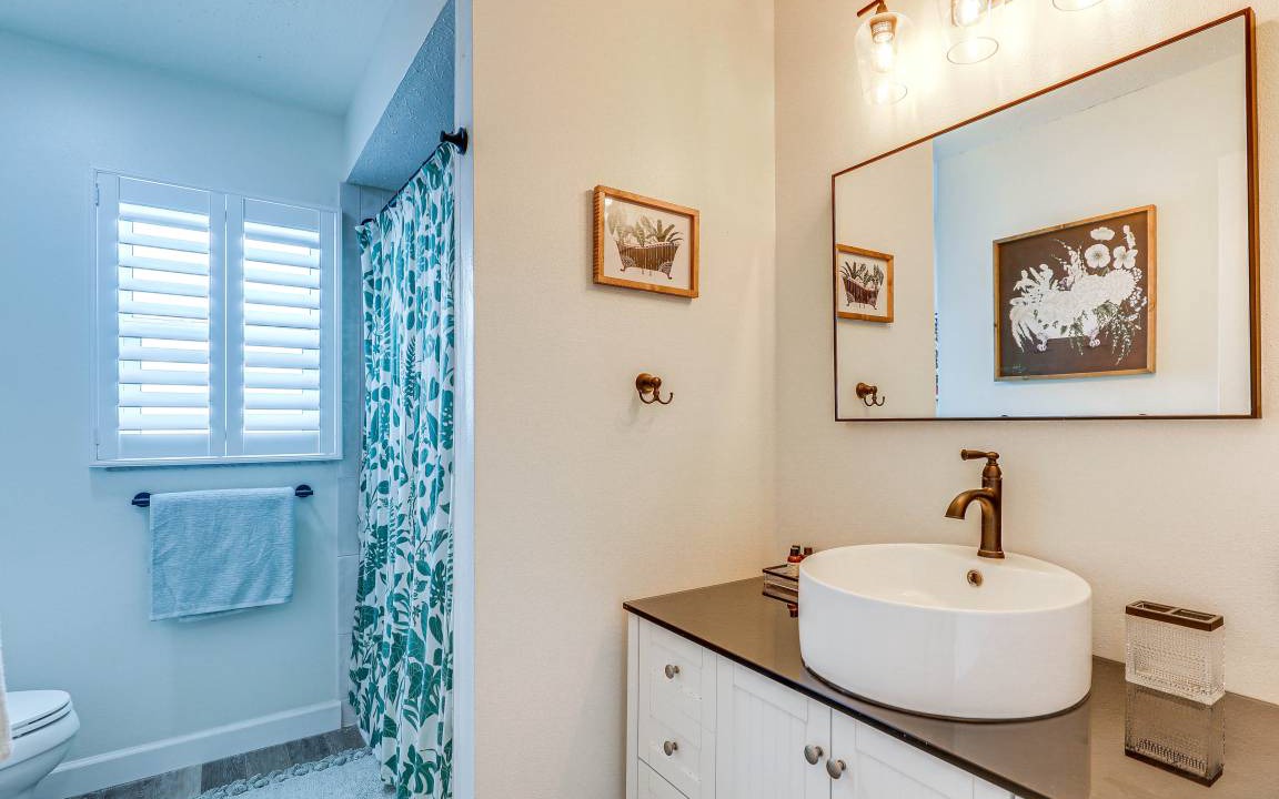 Photo of Bathroom in Apollo Beach