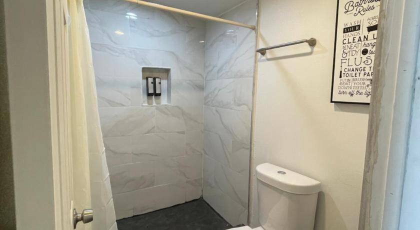 Photo of Bathroom in Costa Mesa