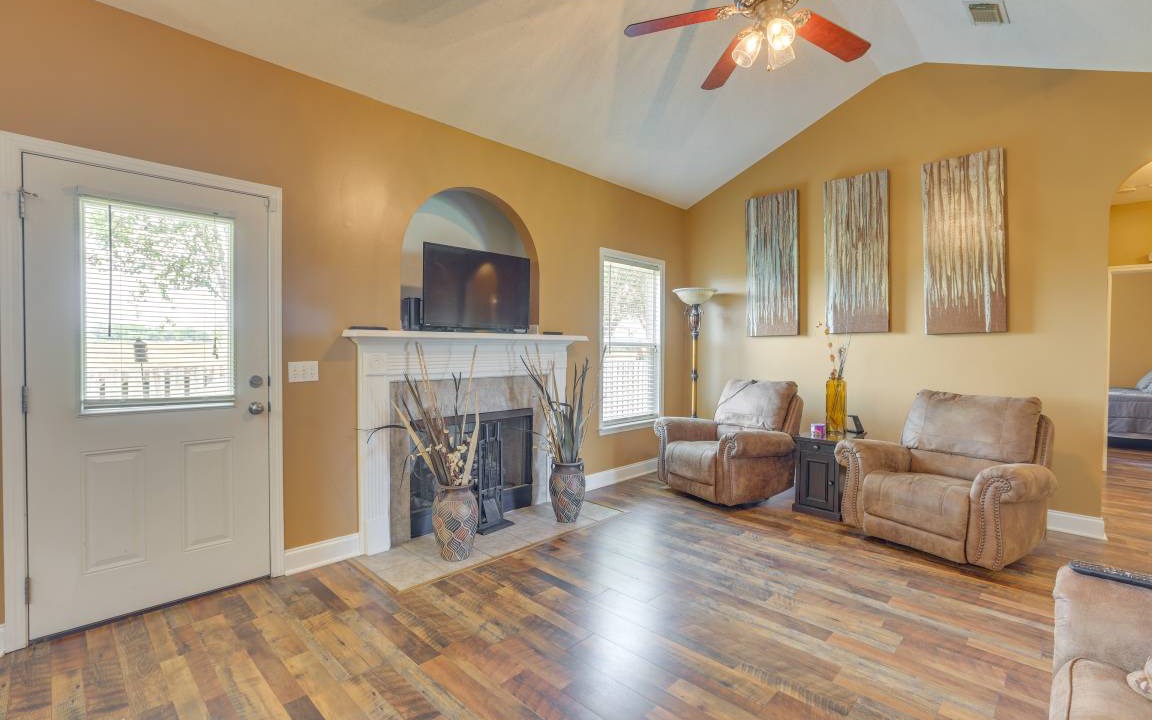 Photo of Livingroom in Moundville