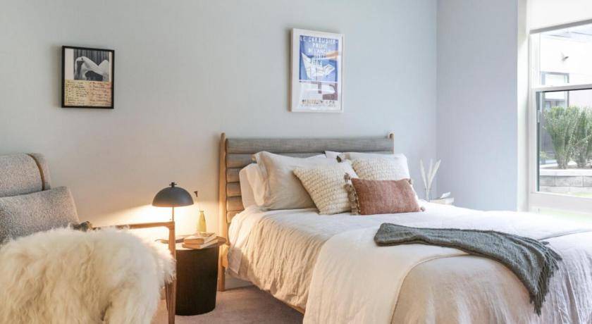 Photo of Bedroom in Downtown