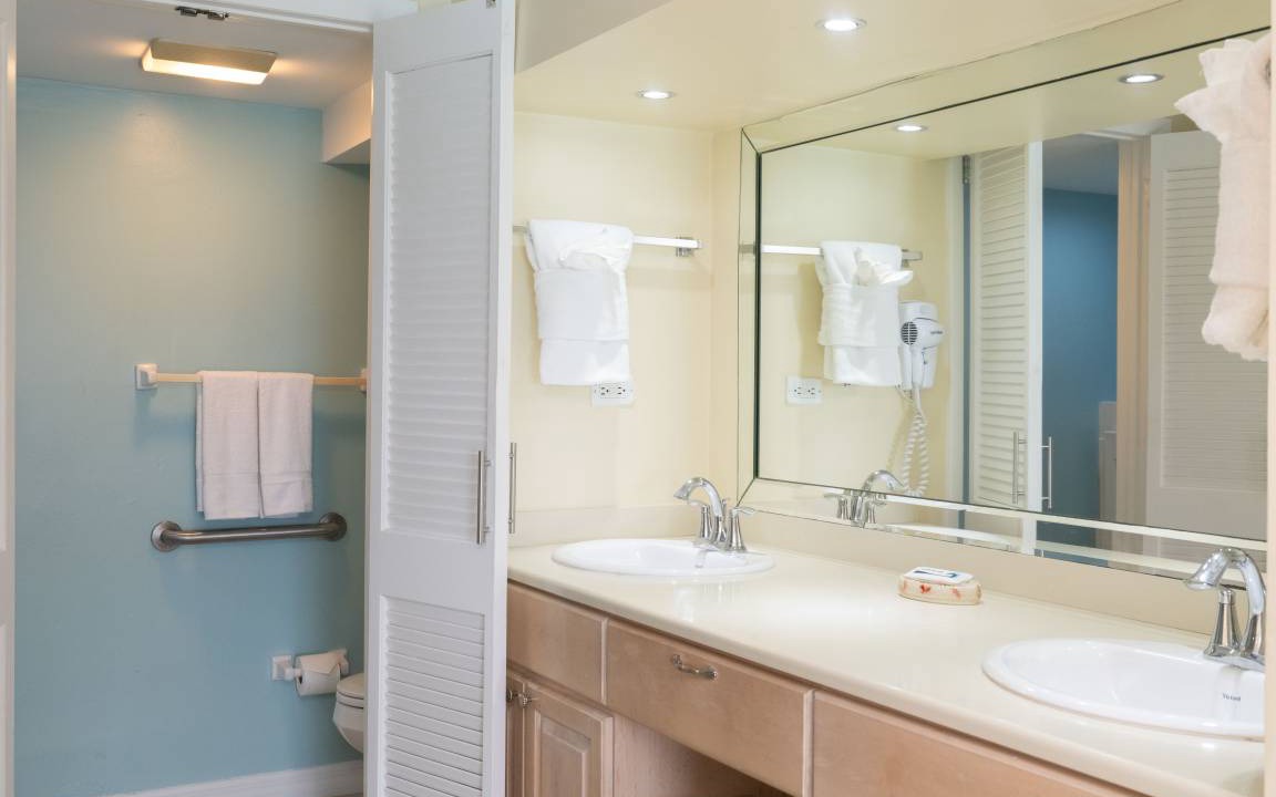 Photo of Bathroom in Paradise Island