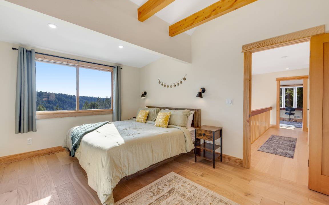 Photo of Bedroom in Little River