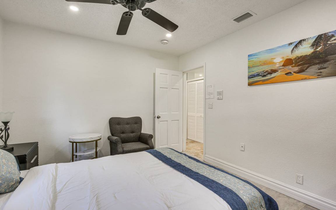 Photo of Bedroom in Coral Springs