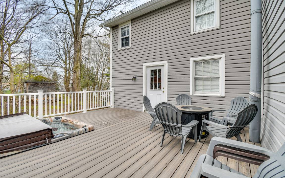 Photo of Patio Balcony in Cayuga