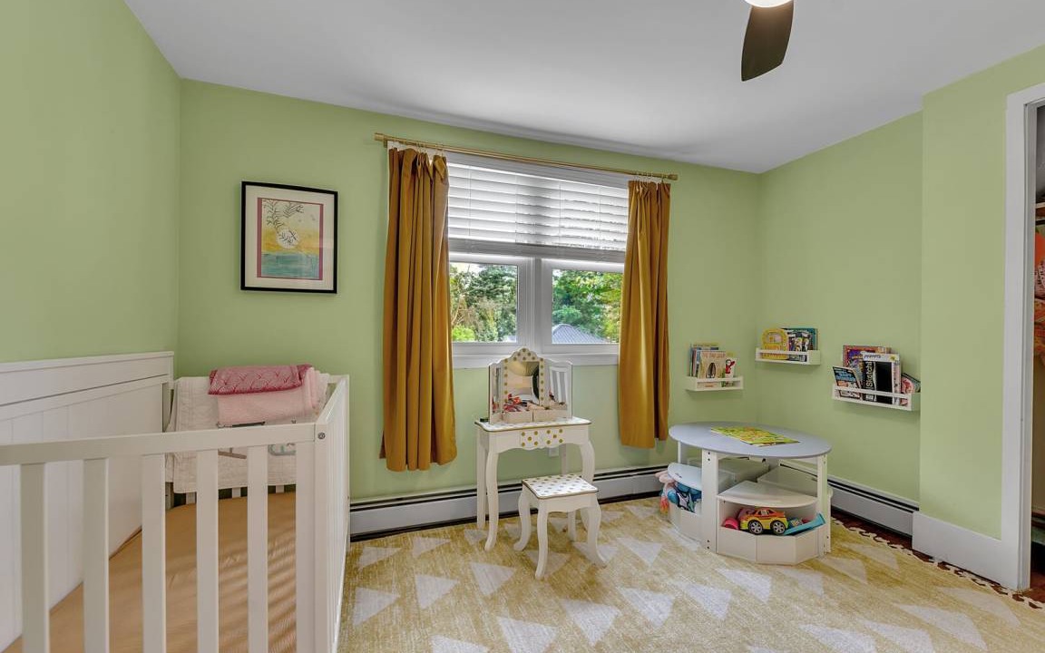 Photo of Bedroom in Lake Erie Beach