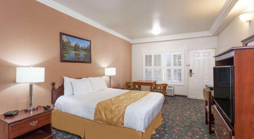 Photo of Bedroom in South Gate