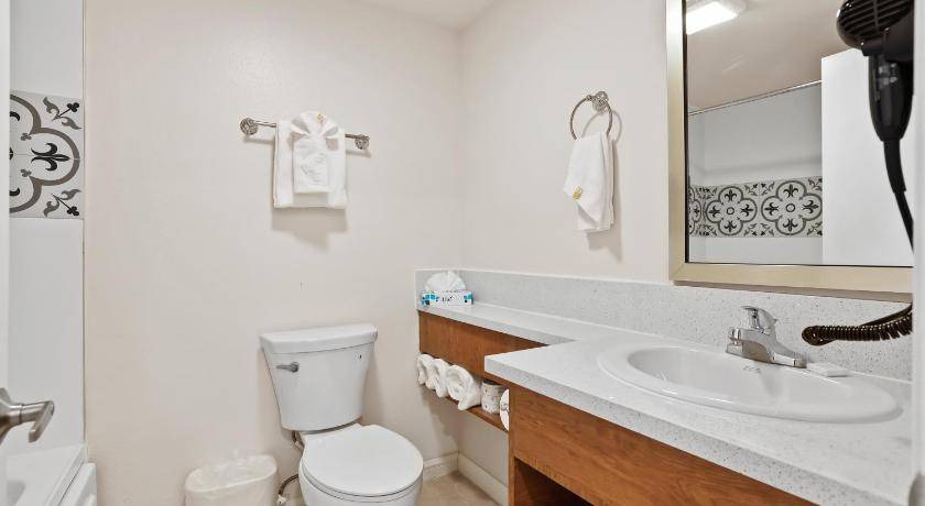 Photo of Bathroom in Sherwood Forest and Thistle Development