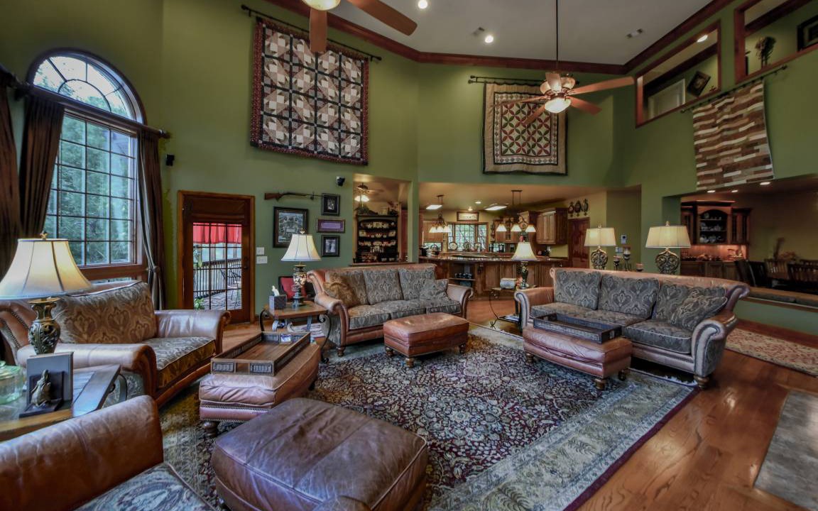 Photo of Livingroom in Tuscaloosa