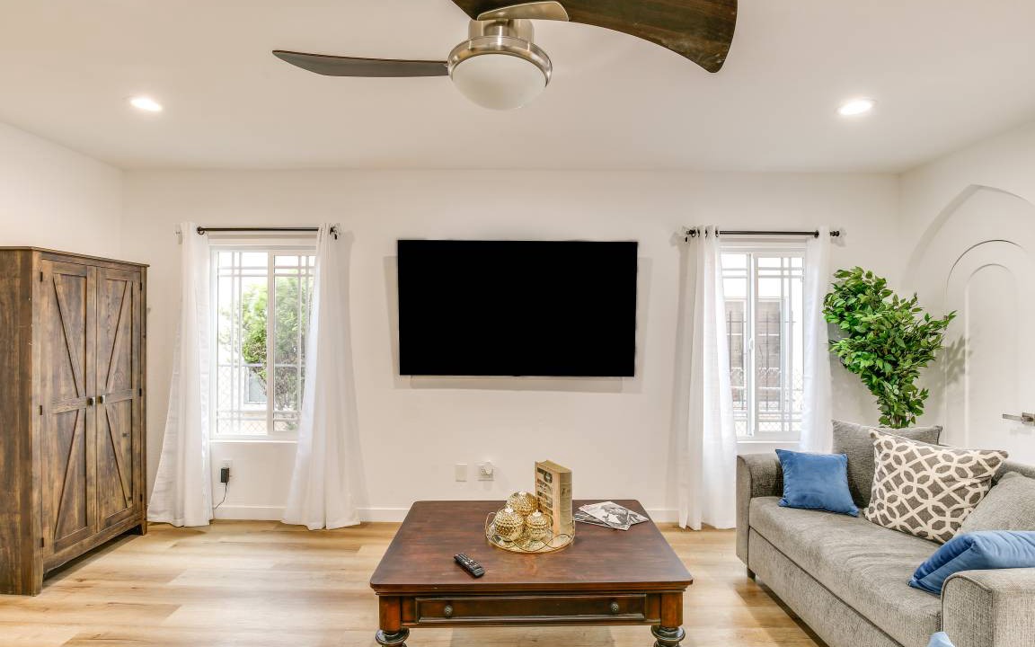 Photo of Livingroom in East Los Angeles
