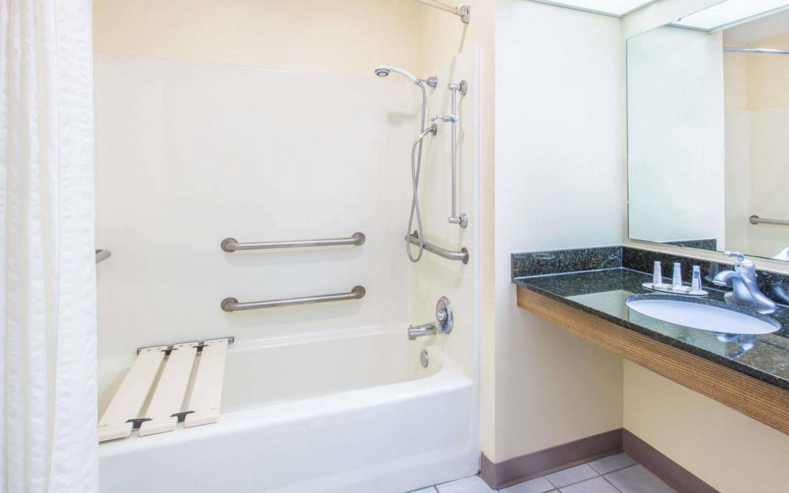 Photo of Bathroom in Dunn