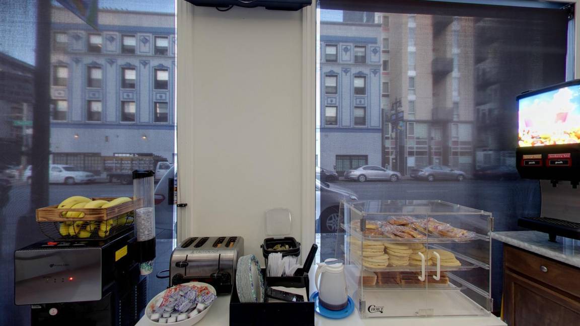 Photo of Livingroom in Tenderloin