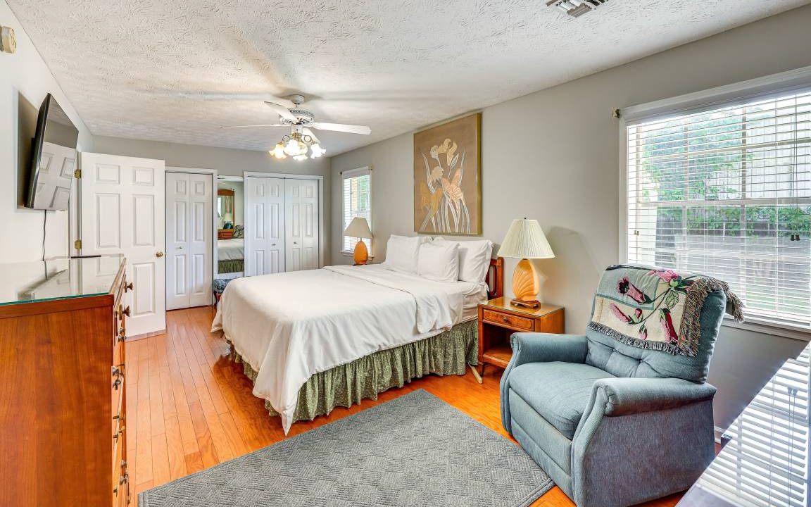 Photo of Bedroom in Montgomery