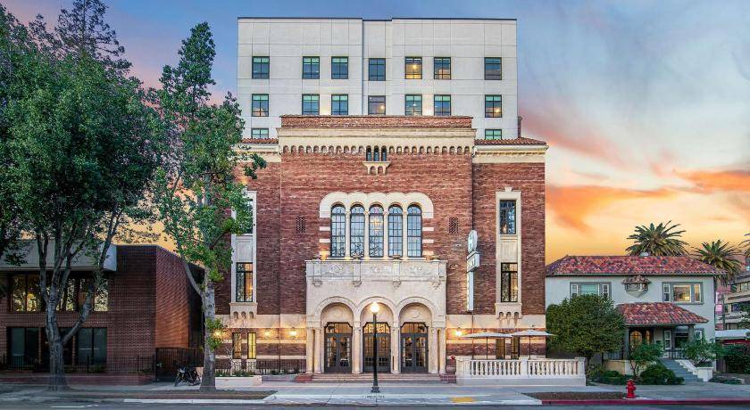 Photo of Buildings in Midtown Sacramento