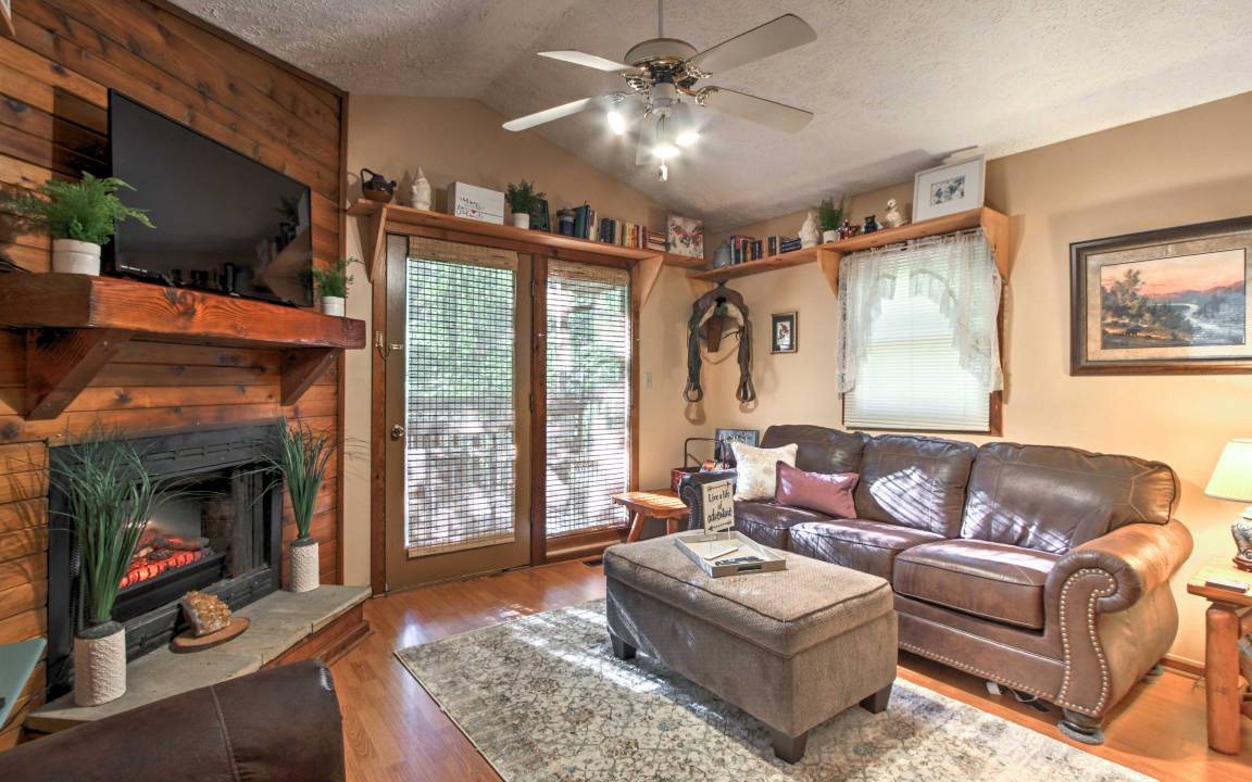 Photo of Livingroom in Gatlinburg - Pigeon Forge