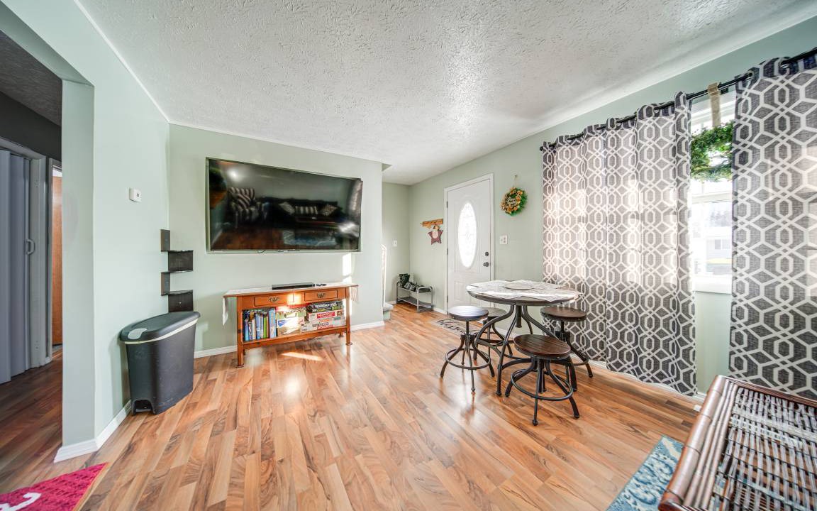 Photo of Livingroom in Ashtabula