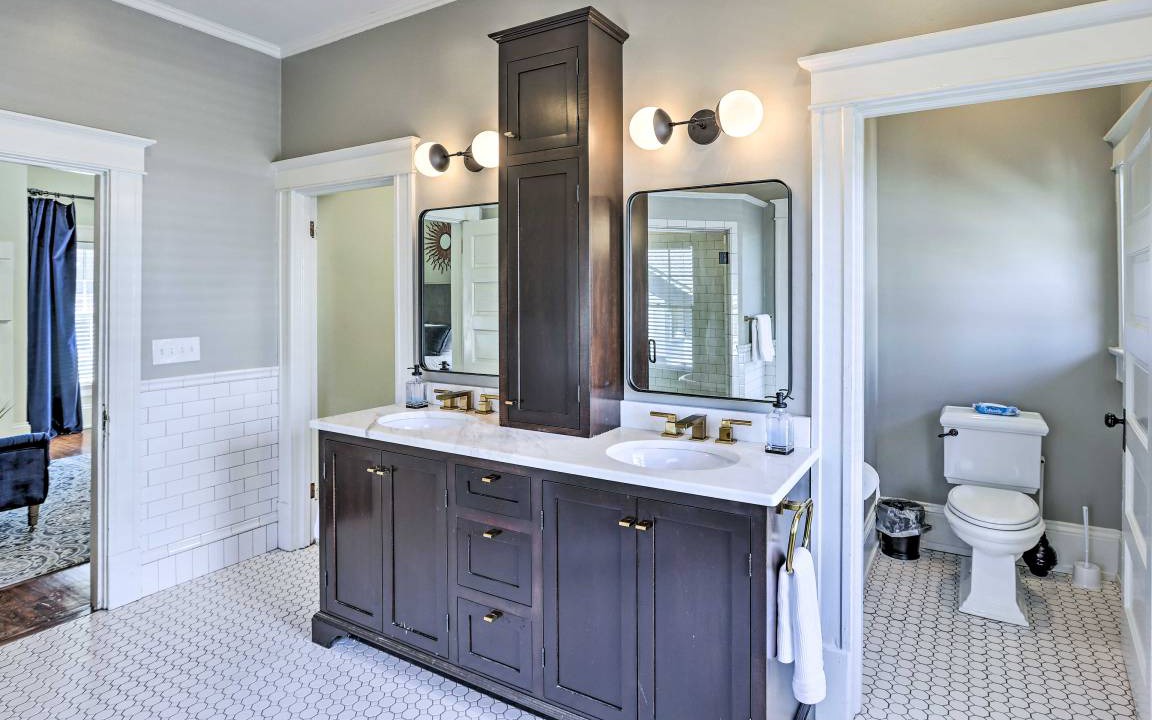 Photo of Bathroom in Crestline Heights