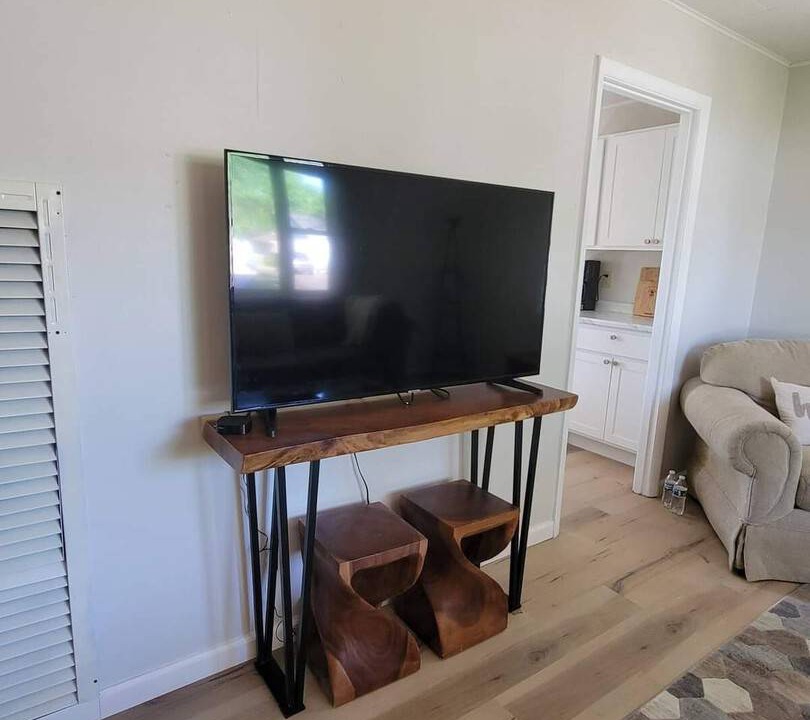 Photo of Livingroom in Seneca Falls