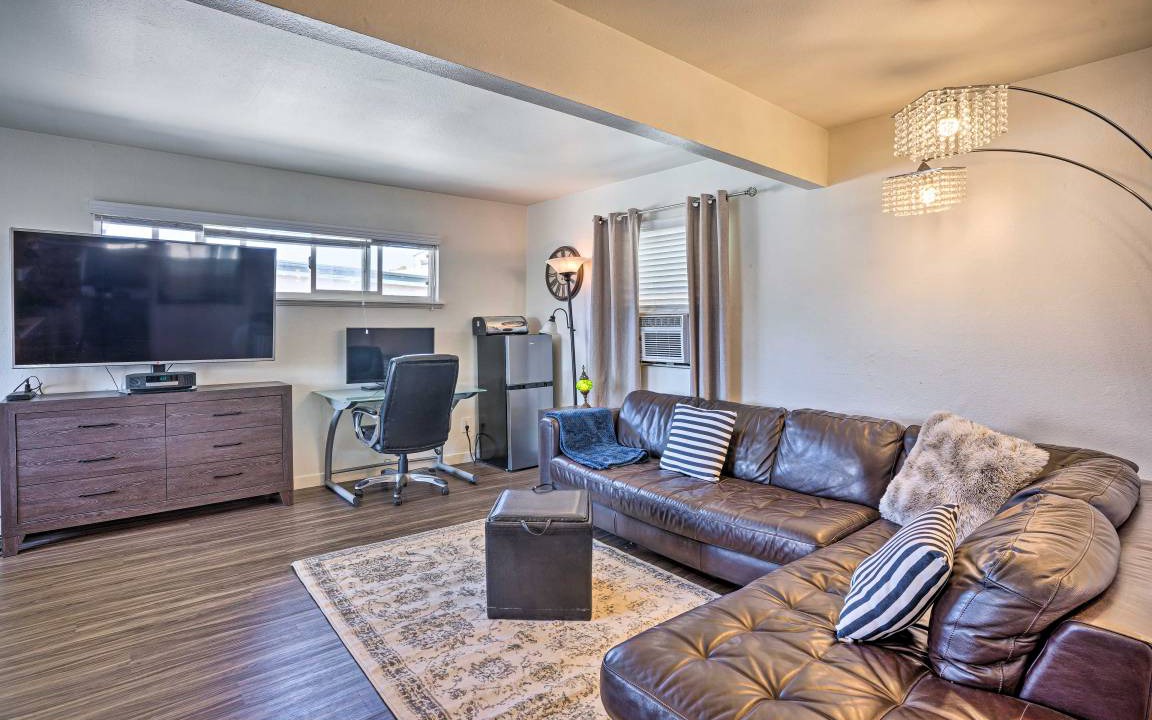 Photo of Livingroom in Balboa Peninsula
