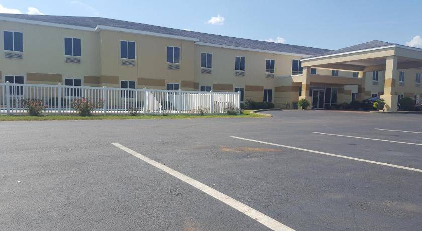 Photo of Buildings in Rutledge