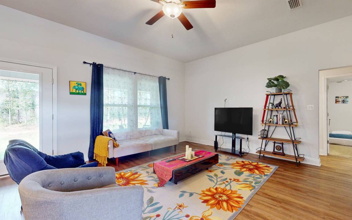 Photo of Livingroom in Northeast Pensacola