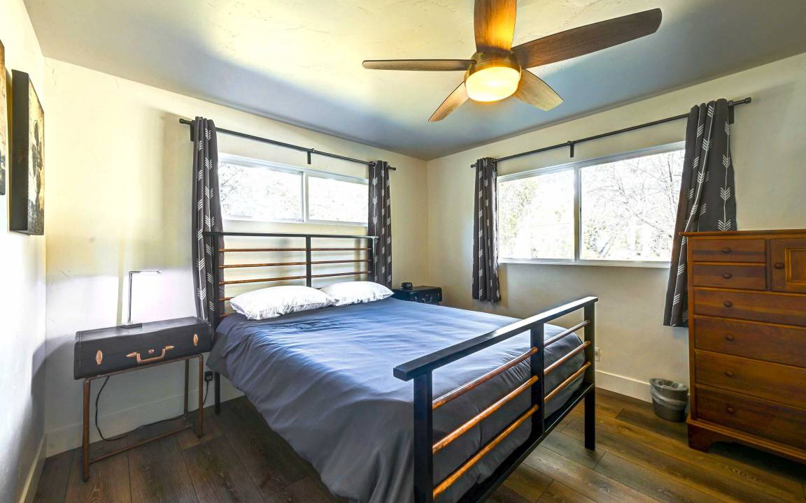 Photo of Bedroom in Oakhurst