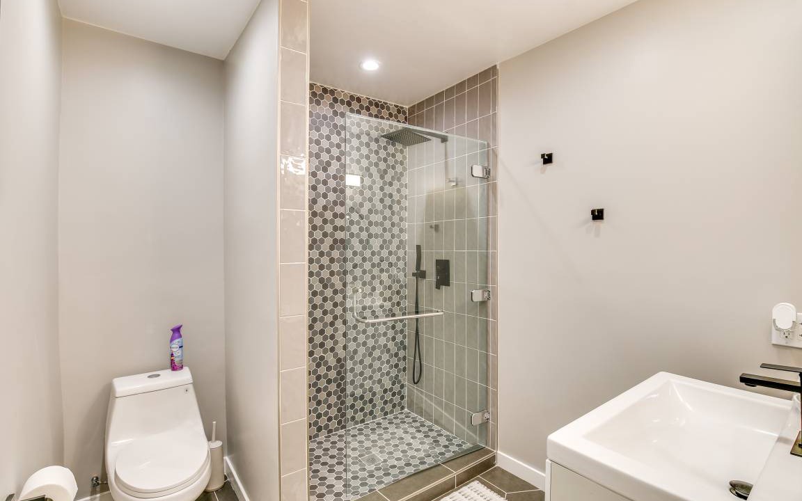 Photo of Bathroom in East Los Angeles