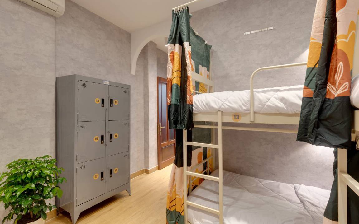 Photo of Bedroom in District 4