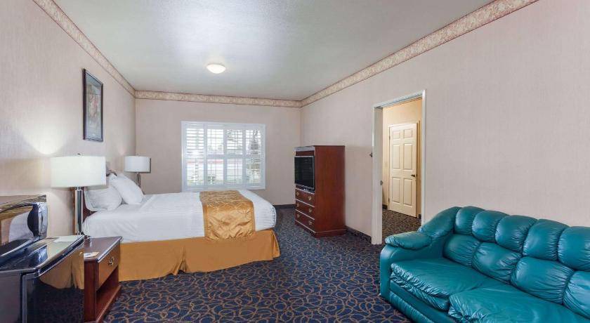 Photo of Bedroom in South Gate