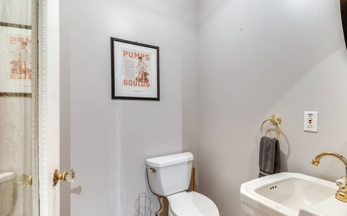 Photo of Bathroom in Cayuga