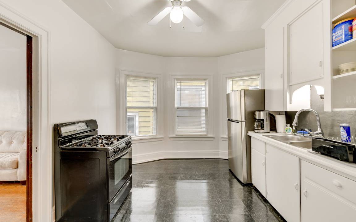 Photo of Kitchen in Front Park