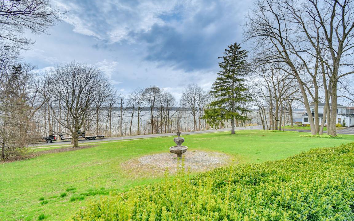 Photo of Others in Cayuga