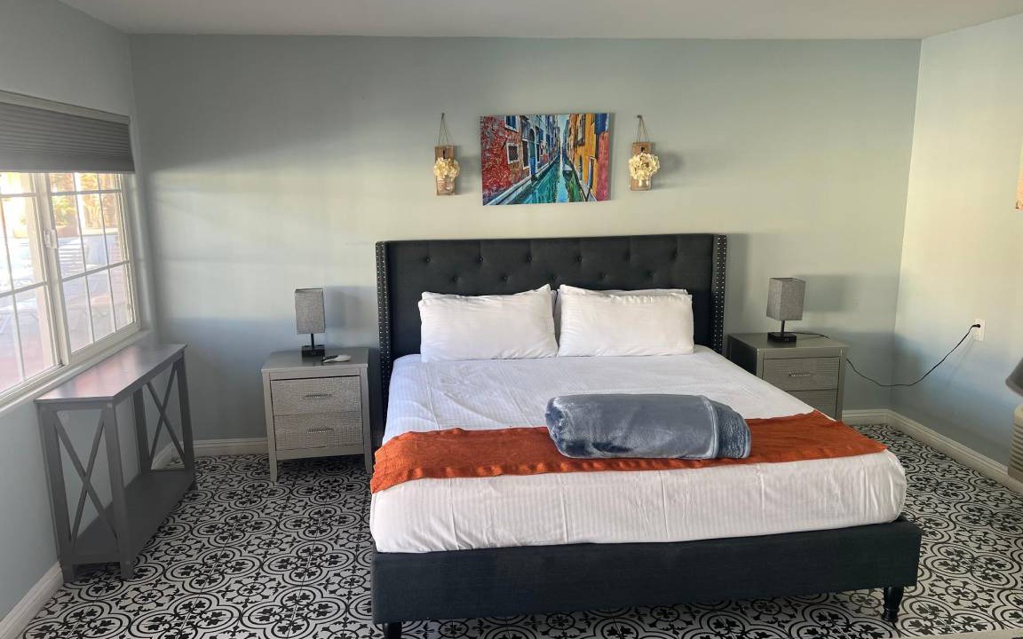 Photo of Bedroom in Uptown Design District